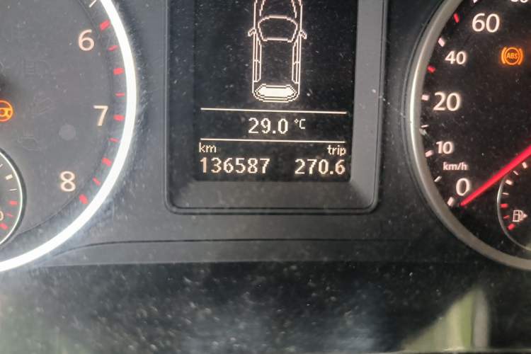 Used Volkswagen Tiguan 2012 2.0 TSI Automatic All-Wheel Drive Elite Edition Odometer Close Up