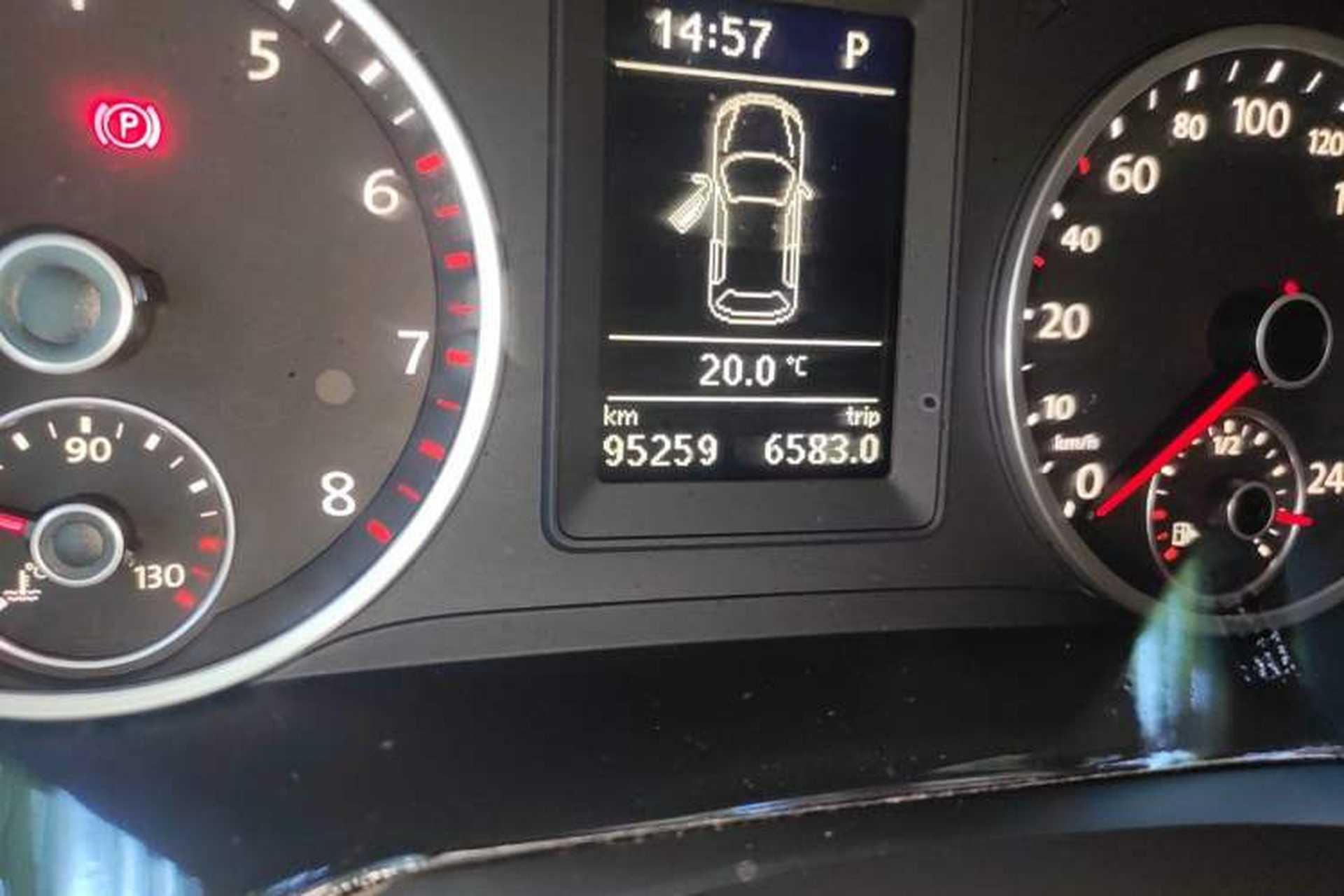 Used Volkswagen Tiguan 2012 2.0 TSI Automatic All-Wheel Drive Flagship Edition Odometer Close Up