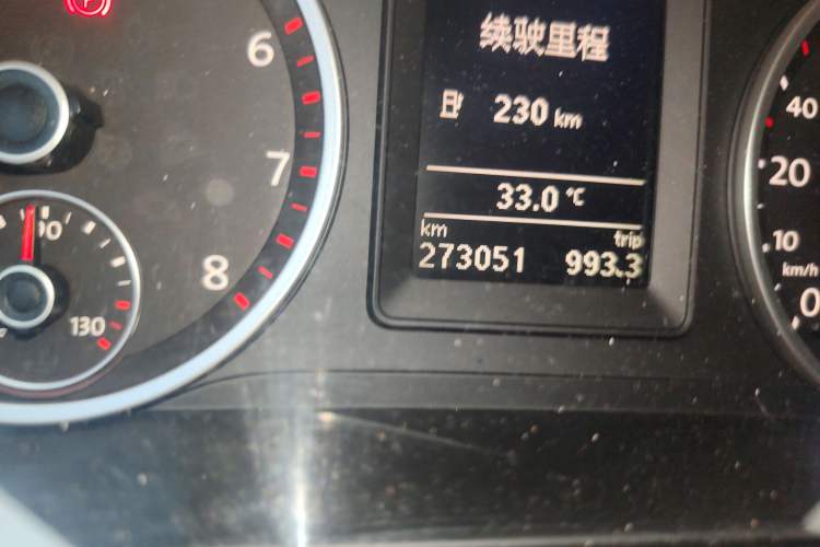 Used Volkswagen Tiguan 2012 1.8TSI Manual Two-Wheel Drive Urban Edition Odometer Close Up