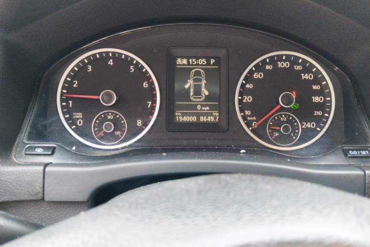 Used Volkswagen Tiguan 2012 1.8TSI Automatic Two-Wheel Drive Elite Edition Odometer Close Up