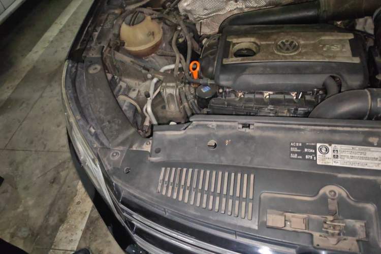 Used Volkswagen Tiguan 2012 1.8TSI Automatic All-Wheel Drive Elite Edition Right Front Headlight