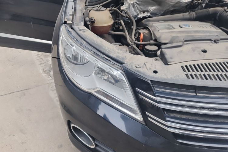 Used Volkswagen Tiguan 2012 1.8TSI Automatic All-Wheel Drive Elite Edition Right Front Headlight