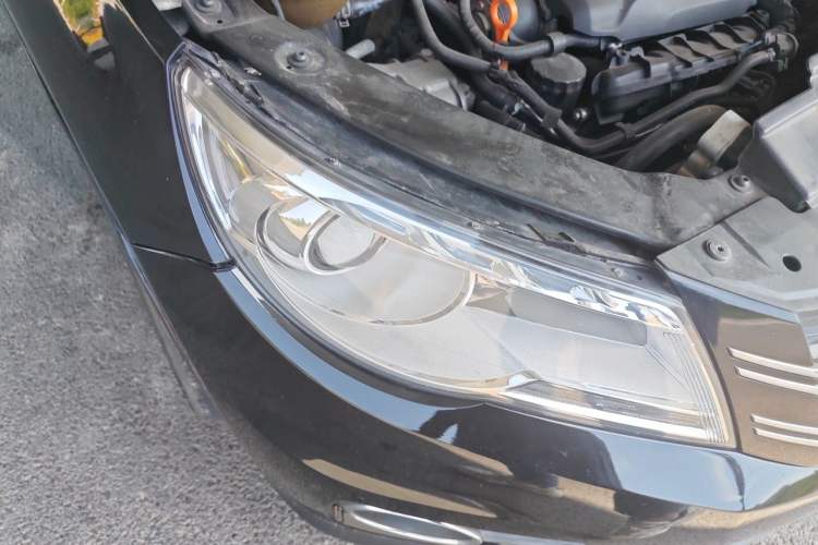 Used Volkswagen Tiguan 2012 1.8TSI Automatic All-Wheel Drive Fashion Edition Right Front Headlight