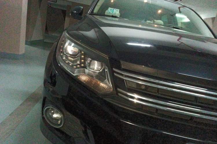 Used Volkswagen Tiguan 2012 2.0 TSI Comfort Edition Right Front Headlight