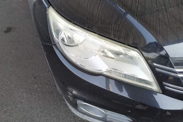 Used Volkswagen Tiguan 2012 1.8TSI Automatic All-Wheel Drive Elite Edition Right Front Headlight