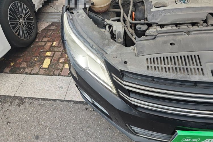 Used Volkswagen Tiguan 2012 1.8TSI Automatic Two-Wheel Drive Elite Edition Right Front Headlight
