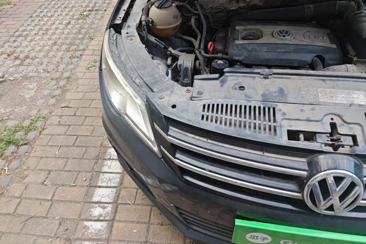 Used Volkswagen Tiguan 2012 1.8TSI Manual Two-Wheel Drive Urban Edition Right Front Headlight