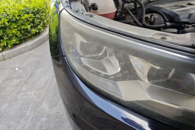 Used Volkswagen Tiguan 2012 2.0 TSI Comfort Edition Right Front Headlight