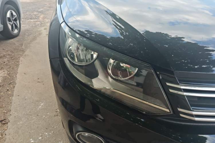 Used Volkswagen Tiguan 2012 2.0 TSI Comfort Edition Right Front Headlight