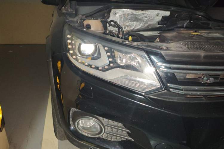 Used Volkswagen Tiguan 2012 2.0 TSI Comfort Edition Right Front Headlight