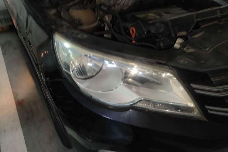 Used Volkswagen Tiguan 2012 1.8TSI Automatic Two-Wheel Drive Elite Edition Right Front Headlight