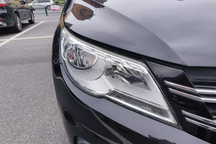 Used Volkswagen Tiguan 2012 1.8TSI Automatic Two-Wheel Drive Trend Edition Right Front Headlight