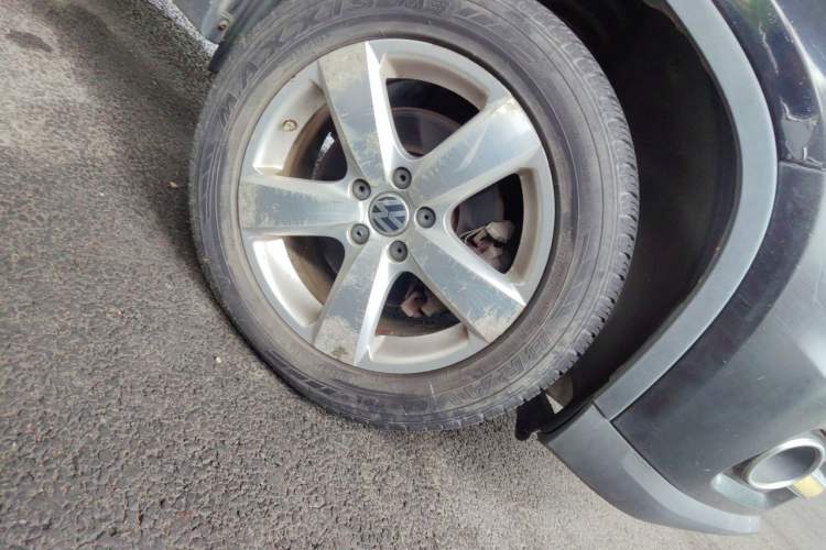 Used Volkswagen Tiguan 2012 1.8TSI Automatic Two-Wheel Drive Elite Edition Right Front Wheel Hub