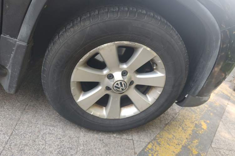 Used Volkswagen Tiguan 2012 1.8TSI Automatic Two-Wheel Drive Urban Edition Right Front Wheel Hub