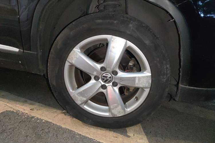 Used Volkswagen Tiguan 2012 1.8TSI Automatic Two-Wheel Drive Elite Edition Right Front Wheel Hub