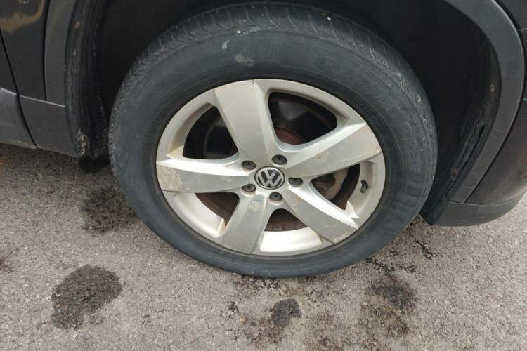 Used Volkswagen Tiguan 2012 1.8TSI Automatic Two-Wheel Drive Elite Edition Right Front Wheel Hub