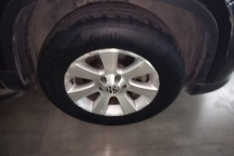 Used Volkswagen Tiguan 2012 1.8TSI Automatic All-Wheel Drive Fashion Edition Right Front Wheel Hub