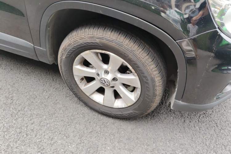 Used Volkswagen Tiguan 2012 1.8TSI Automatic Two-Wheel Drive Trend Edition Right Front Wheel Hub