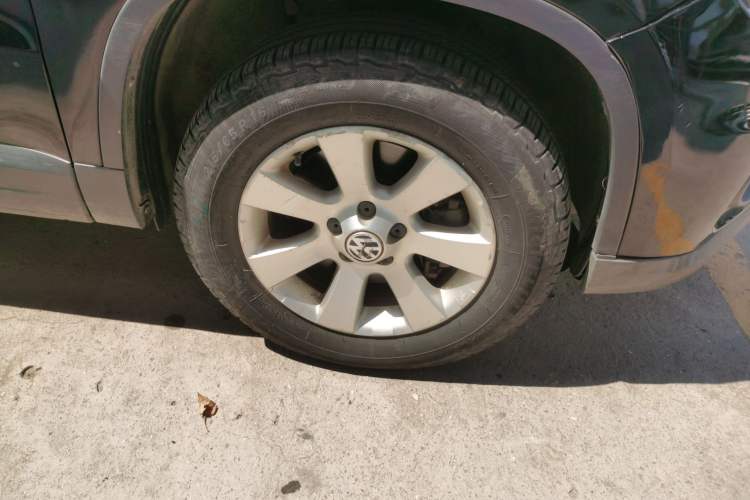 Used Volkswagen Tiguan 2012 1.8TSI Automatic Two-Wheel Drive Urban Edition Right Front Wheel Hub