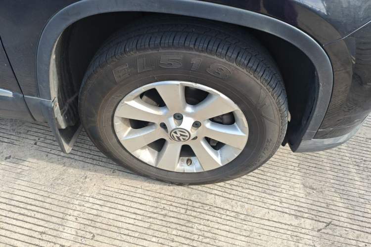 Used Volkswagen Tiguan 2012 1.8TSI Automatic Two-Wheel Drive Urban Edition Right Front Wheel Hub