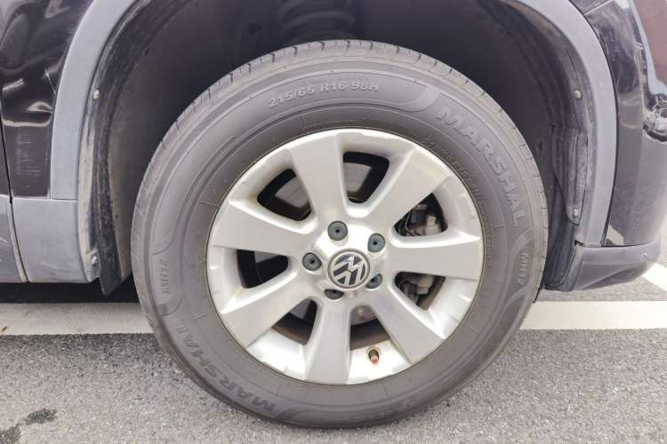 Used Volkswagen Tiguan 2012 1.8TSI Automatic Two-Wheel Drive Trend Edition Right Front Wheel Hub