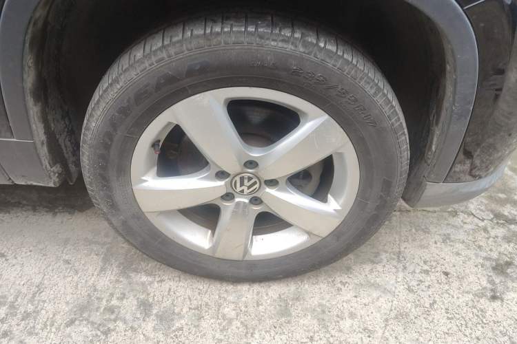 Used Volkswagen Tiguan 2012 1.8TSI Manual Two-Wheel Drive Enjoyment Edition Right Front Wheel Hub