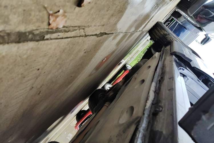 Used Volkswagen Tiguan 2012 1.8TSI Automatic All-Wheel Drive Fashion Edition Right Side Sill