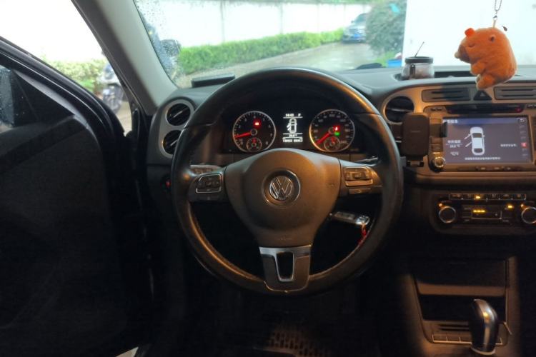 Used Volkswagen Tiguan 2012 1.8TSI Automatic Two-Wheel Drive Trend Edition Steering Wheel