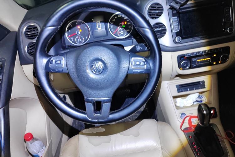 Used Volkswagen Tiguan 2012 2.0 TSI Automatic All-Wheel Drive Elite Edition Steering Wheel