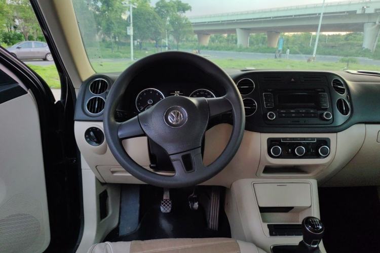 Used Volkswagen Tiguan 2012 1.8TSI Manual Two-Wheel Drive Urban Edition Steering Wheel