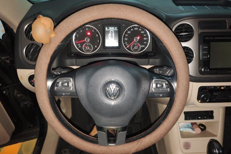 Used Volkswagen Tiguan 2012 2.0 TSI Automatic All-Wheel Drive Flagship Edition Steering Wheel