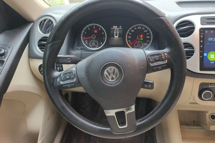 Used Volkswagen Tiguan 2012 1.8TSI Automatic Two-Wheel Drive Trend Edition Steering Wheel