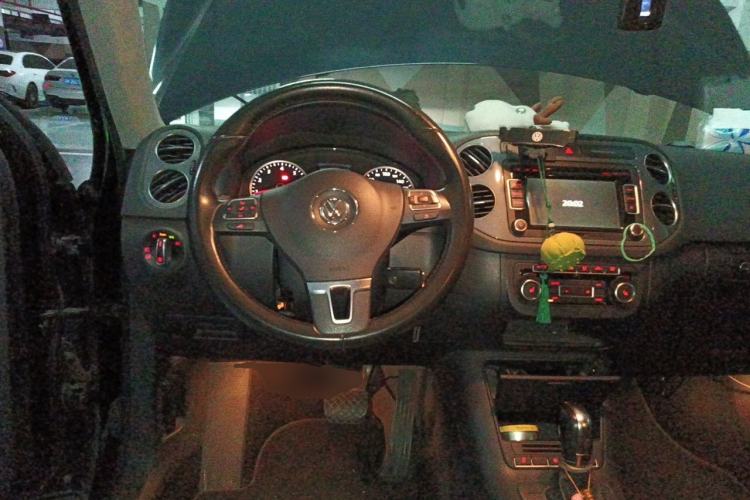 Used Volkswagen Tiguan 2012 2.0 TSI Comfort Edition Steering Wheel