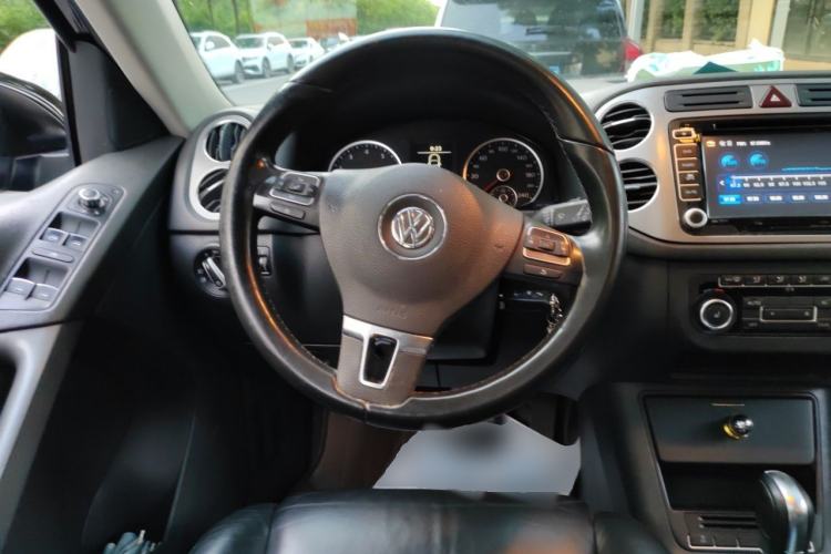 Used Volkswagen Tiguan 2012 1.8TSI Automatic All-Wheel Drive Elite Edition Steering Wheel