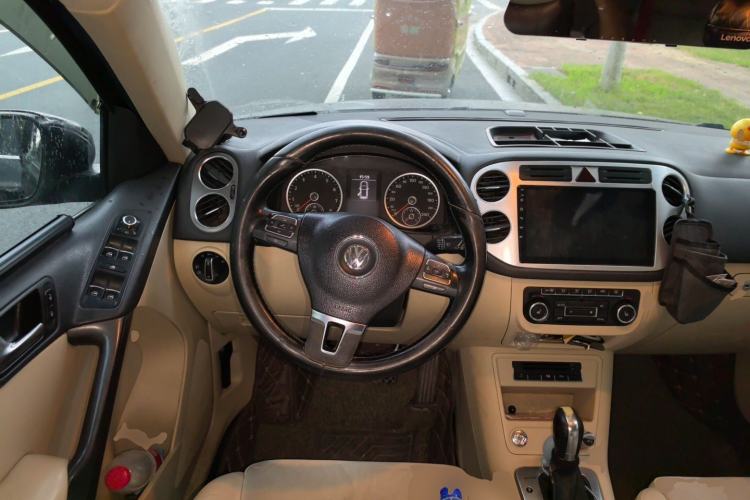 Used Volkswagen Tiguan 2012 2.0 TSI Automatic All-Wheel Drive Flagship Edition Steering Wheel