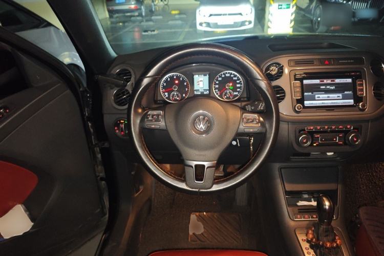 Used Volkswagen Tiguan 2012 2.0 TSI Comfort Edition Steering Wheel