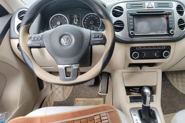 Used Volkswagen Tiguan 2012 1.8TSI Automatic Two-Wheel Drive Trend Edition Steering Wheel