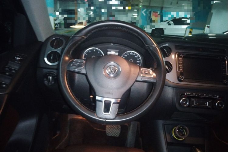 Used Volkswagen Tiguan 2012 2.0 TSI Comfort Edition Steering Wheel