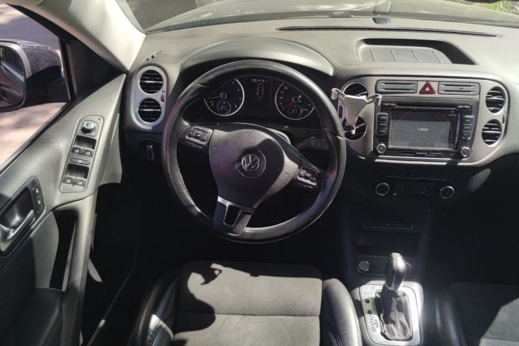 Used Volkswagen Tiguan 2012 2.0 TSI Automatic All-Wheel Drive Flagship Edition Steering Wheel