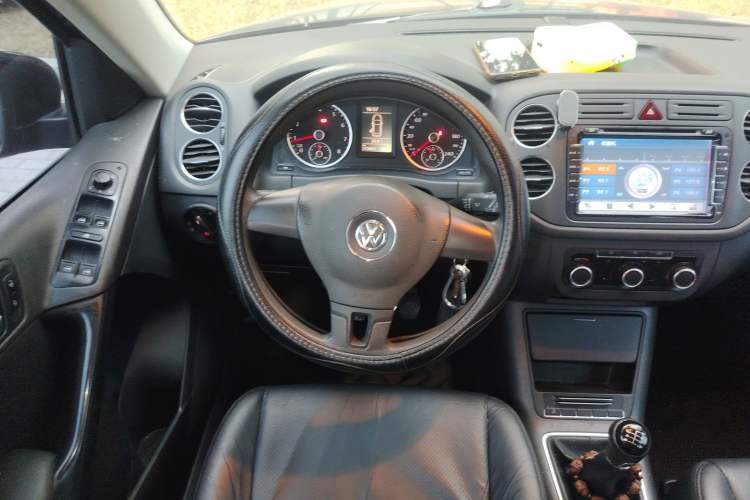 Used Volkswagen Tiguan 2012 1.8TSI Manual Two-Wheel Drive Urban Edition Steering Wheel