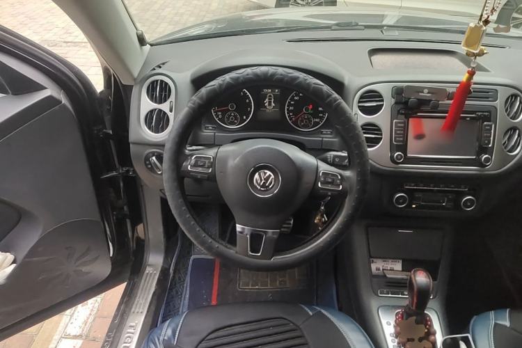 Used Volkswagen Tiguan 2012 1.8TSI Automatic Two-Wheel Drive Zhaoshi Edition Steering Wheel