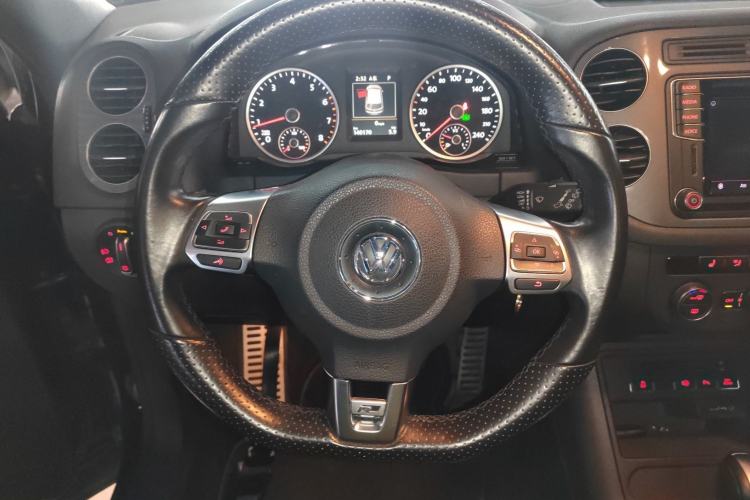 Used Volkswagen Tiguan 2012 2.0 TSI Luxury Edition Steering Wheel