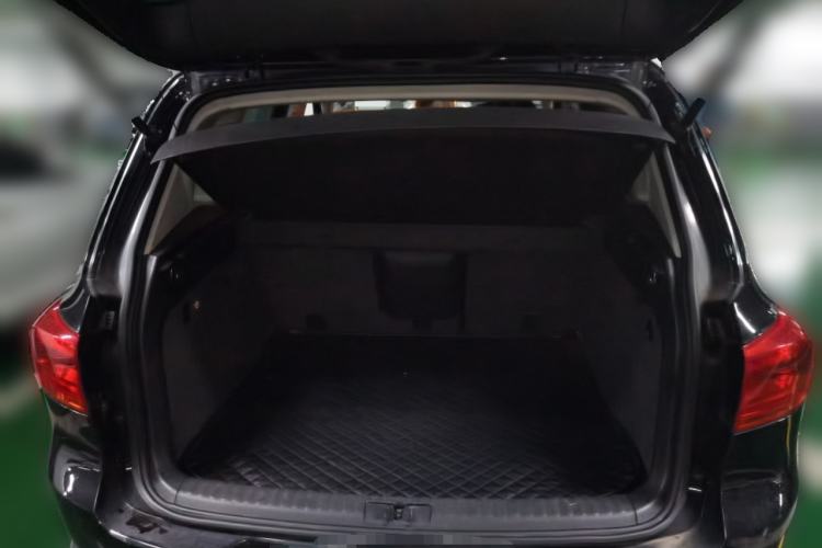 Used Volkswagen Tiguan 2012 2.0 TSI Comfort Edition Trunk