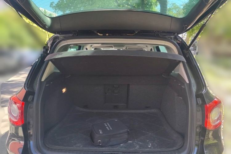 Used Volkswagen Tiguan 2012 2.0 TSI Automatic All-Wheel Drive Flagship Edition Trunk