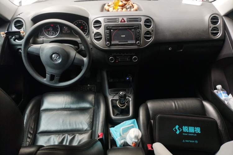 Used Volkswagen Tiguan 2012 1.8TSI Manual Two-Wheel Drive Enjoyment Edition Audio And AC Panel