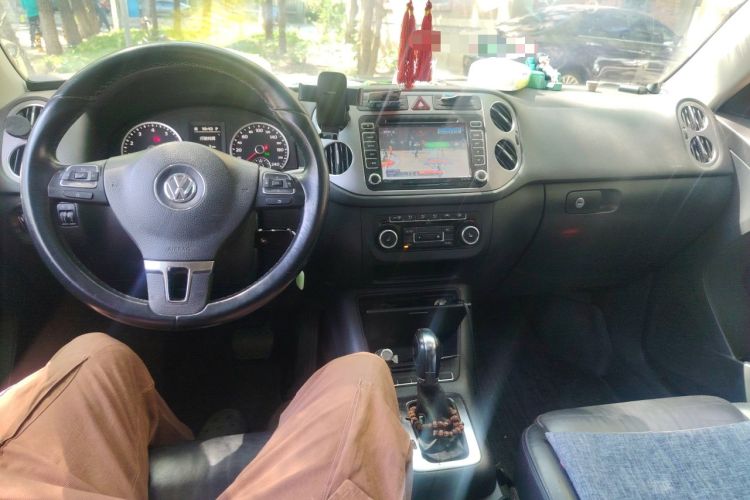 Used Volkswagen Tiguan 2012 1.8TSI Automatic All-Wheel Drive Elite Edition Center Console