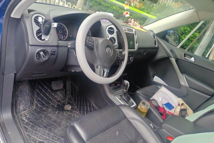 Used Volkswagen Tiguan 2012 1.8TSI Automatic Two-Wheel Drive Elite Edition Center Console