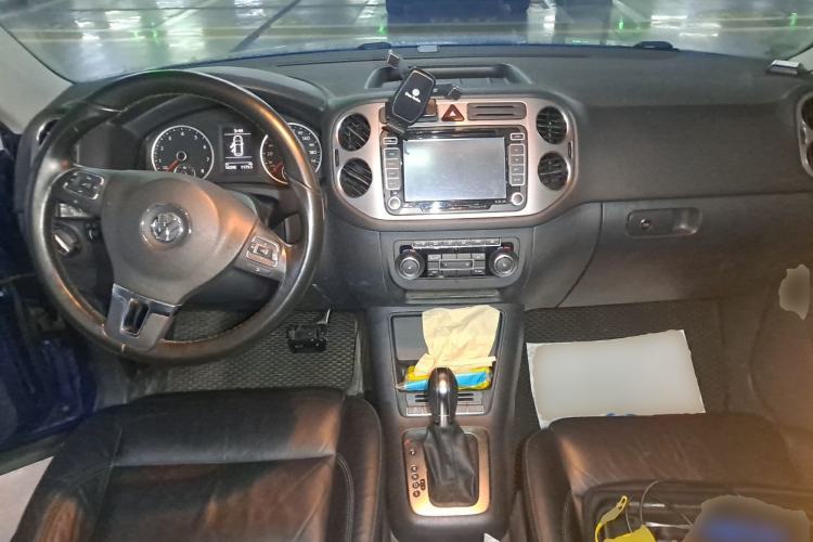 Used Volkswagen Tiguan 2012 1.8TSI Automatic All-Wheel Drive Elite Edition Center Console
