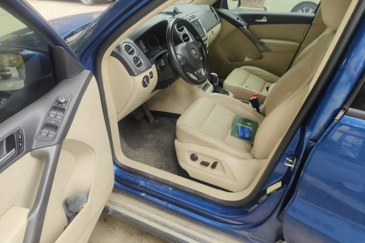 Used Volkswagen Tiguan 2012 1.8TSI Automatic All-Wheel Drive Elite Edition Driver Seat