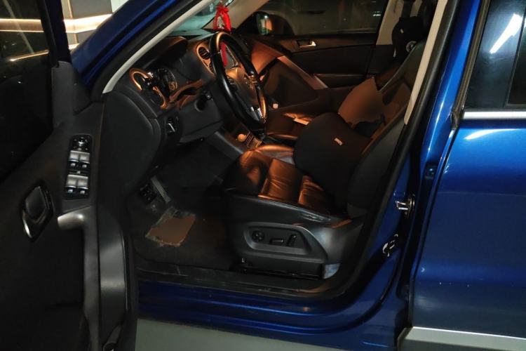 Used Volkswagen Tiguan 2012 1.8TSI Automatic All-Wheel Drive Elite Edition Driver Seat